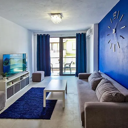 Azura - Where The Sea Meets The Serenity Of *